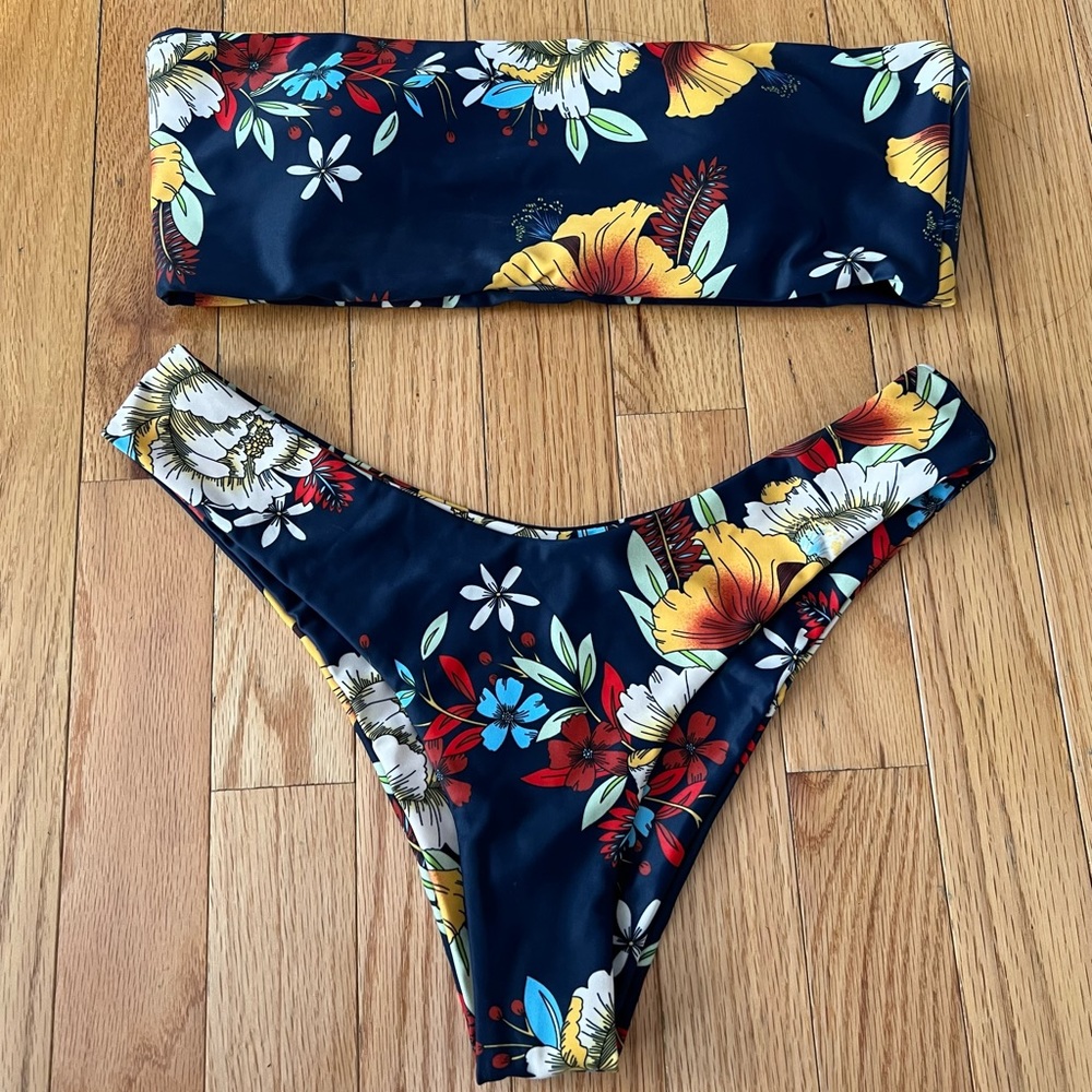 Strapless bikini set